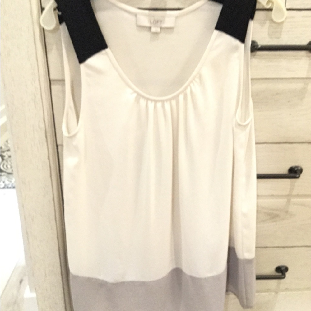 Loft cream chiffon top w black and taupe trim